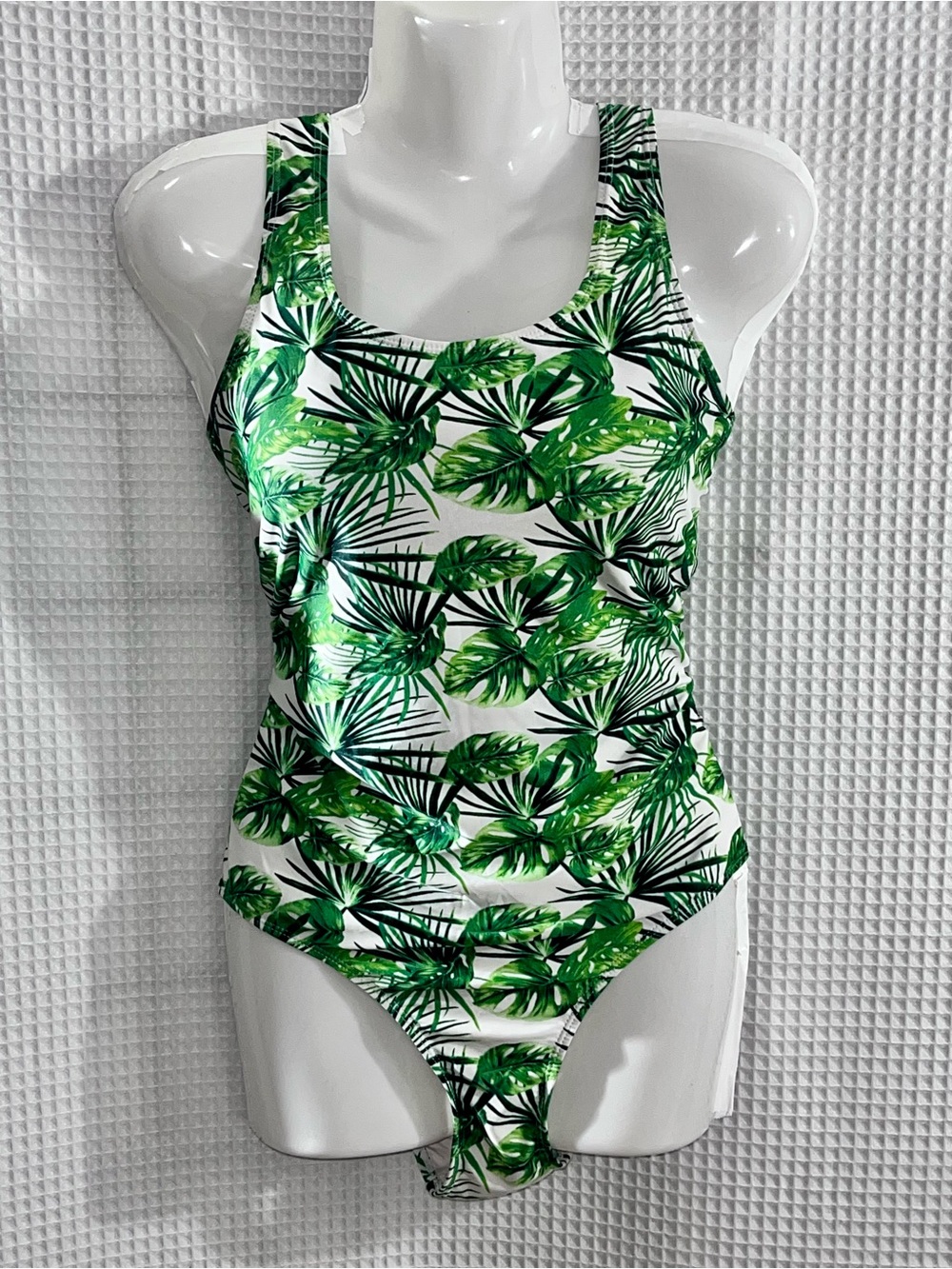 YMI White and Green Tropical Leaf One-Piece Swimsuit size 1X